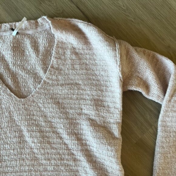 ** FREE PEOPLE PINK HEART IT TUNIC TIE SIDE SWEATER XS oversized vneck - Picture 6 of 11